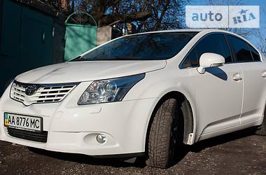 Седан Toyota Avensis 2011 в Києві