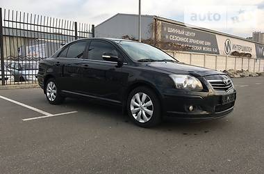 Седан Toyota Avensis 2009 в Киеве