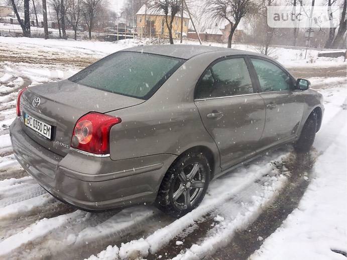 Седан Toyota Avensis 2006 в Львове