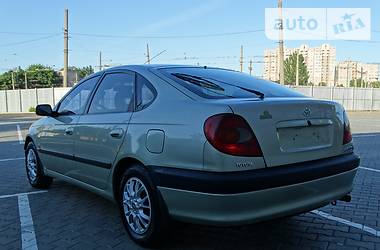 Седан Toyota Avensis 1999 в Одессе