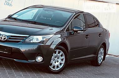 Седан Toyota Avensis 2013 в Одессе