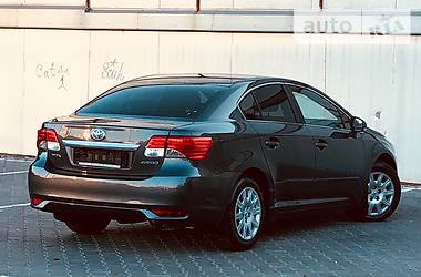 Седан Toyota Avensis 2013 в Одессе