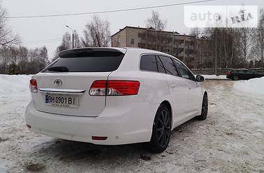 Универсал Toyota Avensis 2012 в Сумах