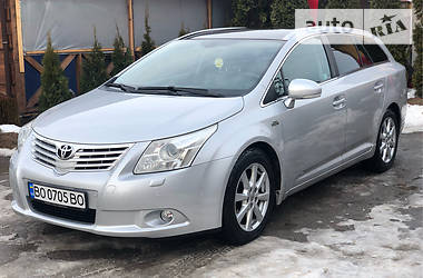 Универсал Toyota Avensis 2011 в Тернополе