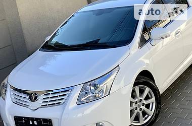 Внедорожник / Кроссовер Toyota Avensis 2012 в Одессе