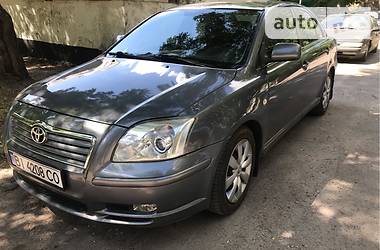 Седан Toyota Avensis 2004 в Кременчуге