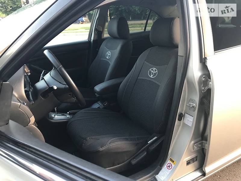 Седан Toyota Avensis 2003 в Бердичеві