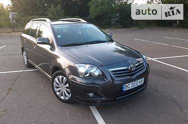 Універсал Toyota Avensis 2007 в Сумах