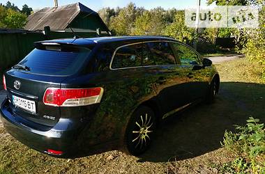 Универсал Toyota Avensis 2010 в Тростянце