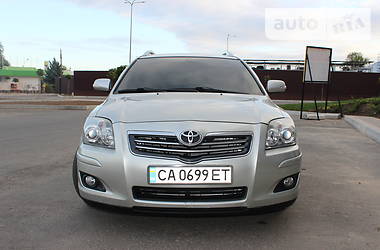 Универсал Toyota Avensis 2008 в Умани