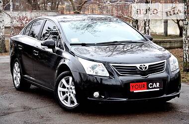Седан Toyota Avensis 2012 в 