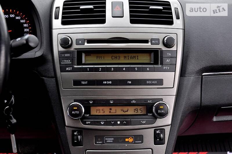 Седан Toyota Avensis 2012 в Киеве фото 34 Седан Toyota Avensis 2012 в Киеве