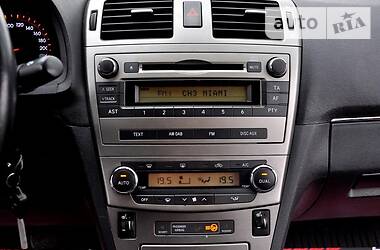 Седан Toyota Avensis 2012 в 
