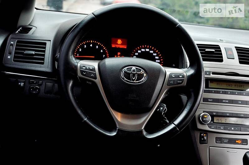 Седан Toyota Avensis 2012 в Киеве фото 44 Седан Toyota Avensis 2012 в Киеве