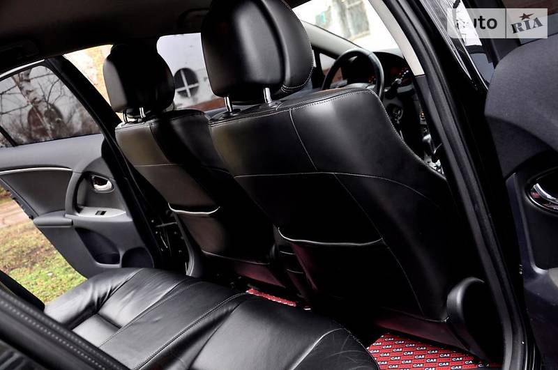 Седан Toyota Avensis 2012 в Киеве фото 46 Седан Toyota Avensis 2012 в Киеве