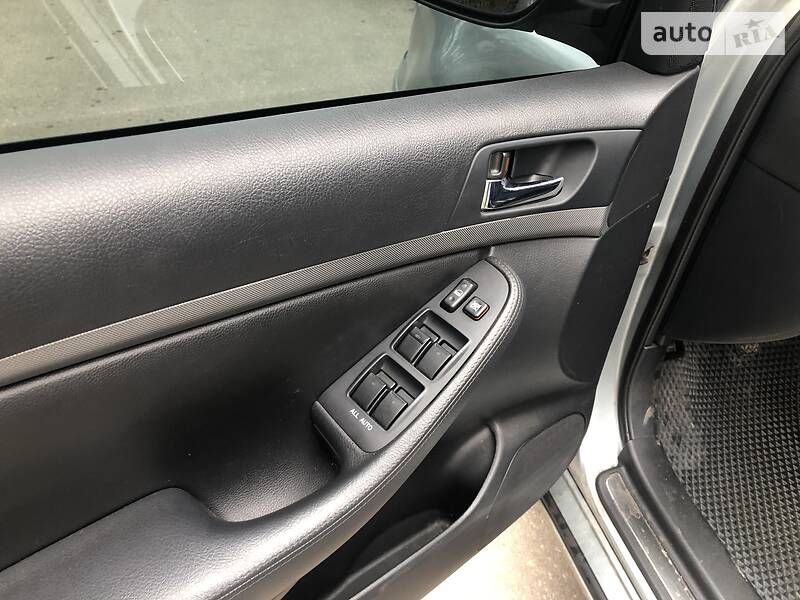 Універсал Toyota Avensis 2007 в Львові