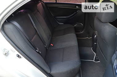 Седан Toyota Avensis 2003 в 