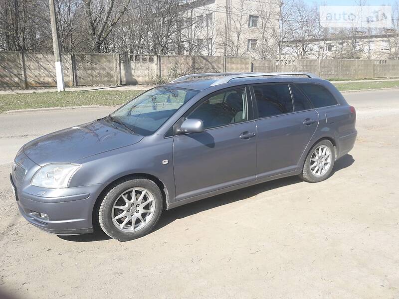 Універсал Toyota Avensis 2003 в Первомайську