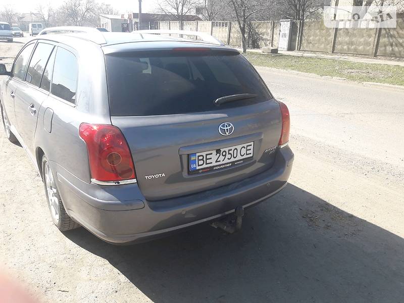 Універсал Toyota Avensis 2003 в Первомайську