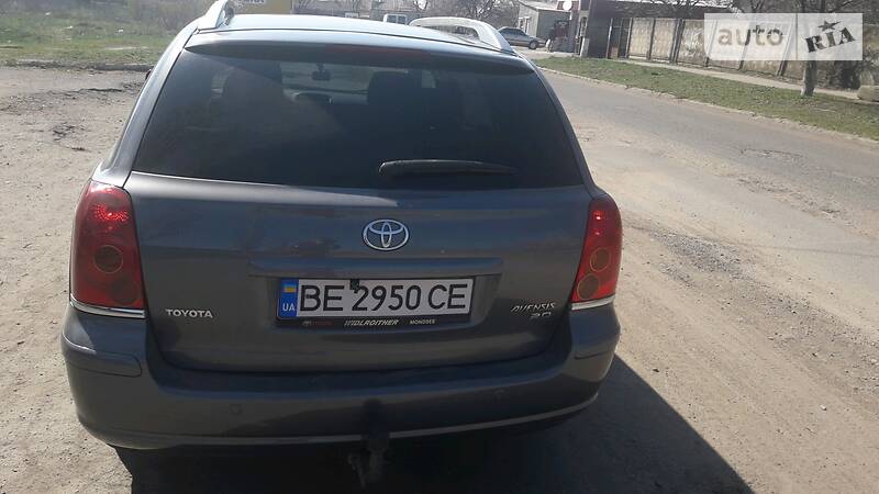 Універсал Toyota Avensis 2003 в Первомайську