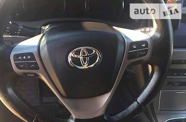 Универсал Toyota Avensis 2011 в Долине