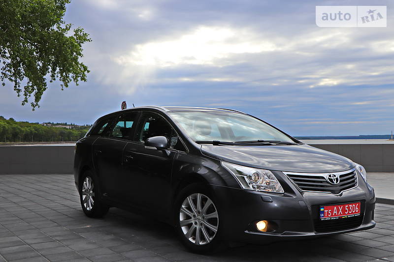 Універсал Toyota Avensis 2011 в Кременчуці