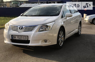 Toyota Avensis 2011
