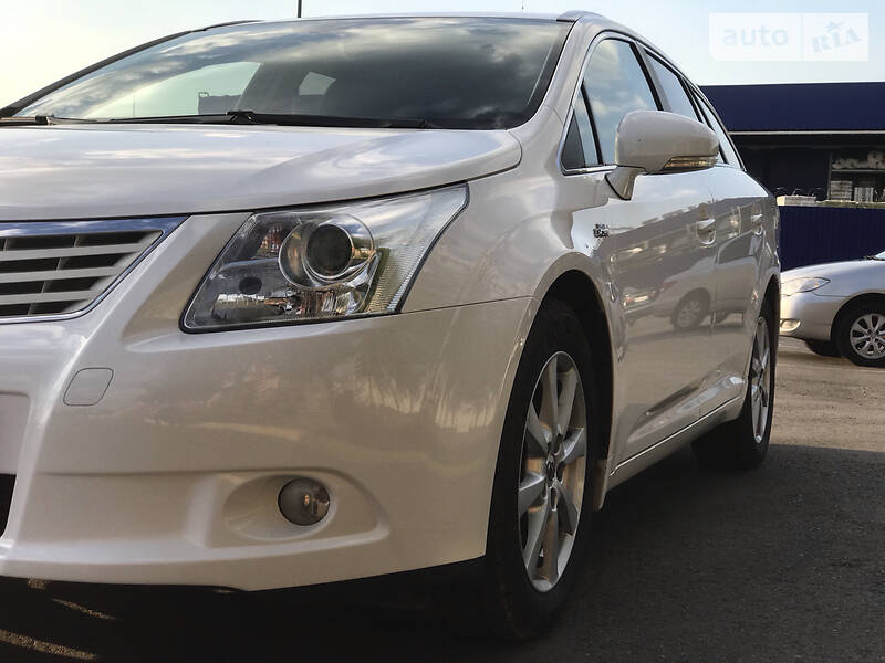 Універсал Toyota Avensis 2011 в Дубні фото 4 Універсал Toyota Avensis 2011 в Дубні