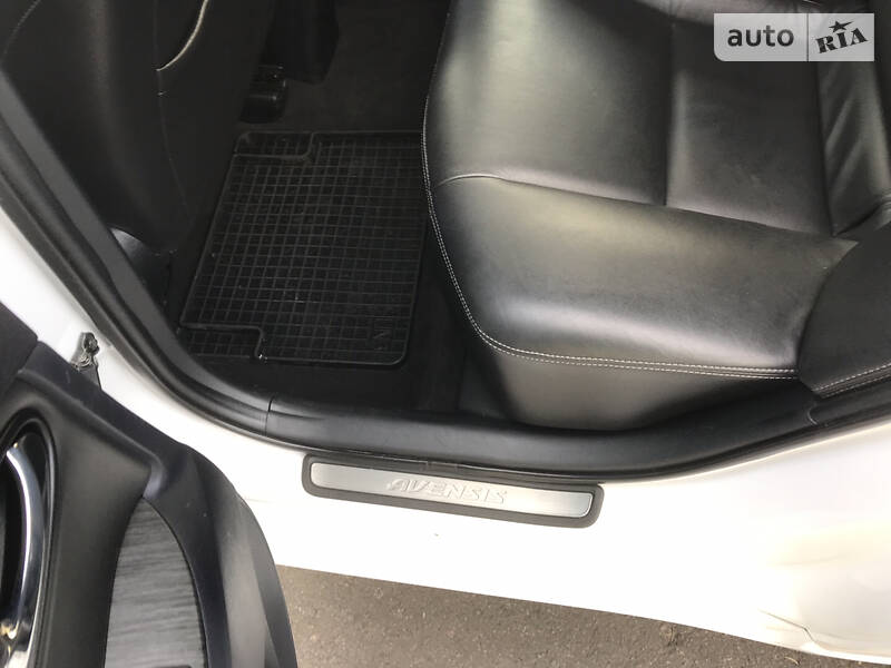 Універсал Toyota Avensis 2011 в Дубні фото 35 Універсал Toyota Avensis 2011 в Дубні