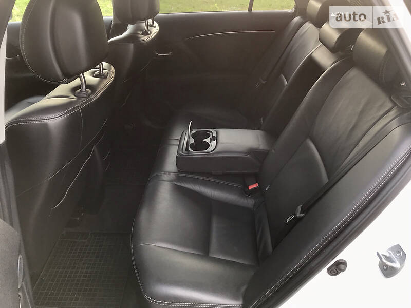 Універсал Toyota Avensis 2011 в Дубні фото 32 Універсал Toyota Avensis 2011 в Дубні