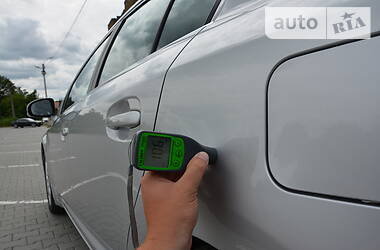 Седан Toyota Avensis 2009 в 