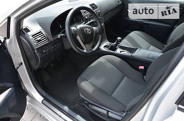 Седан Toyota Avensis 2009 в 