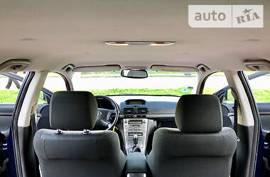 Універсал Toyota Avensis 2006 в 