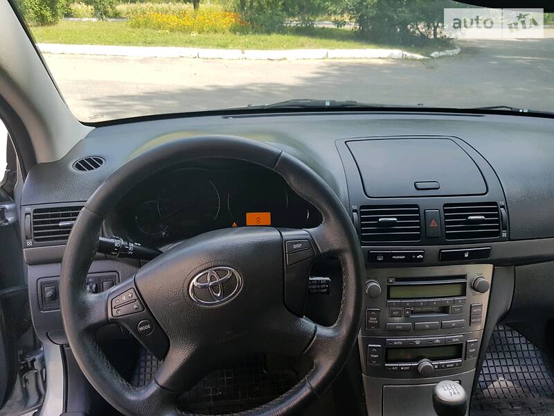 Універсал Toyota Avensis 2009 в Дунаївцях