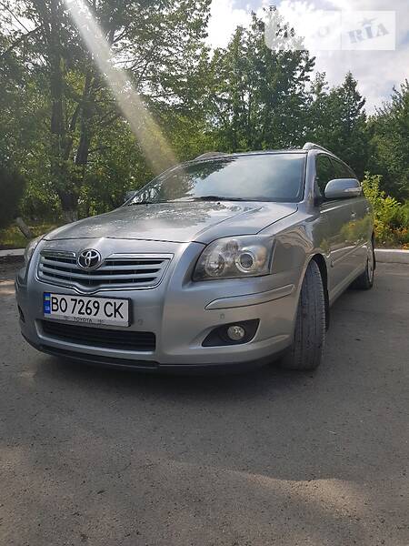 Універсал Toyota Avensis 2009 в Дунаївцях