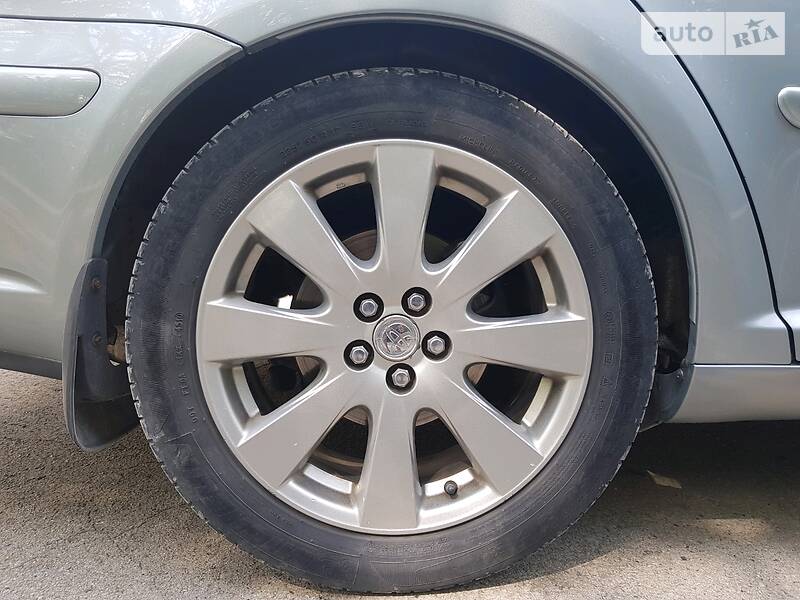 Універсал Toyota Avensis 2009 в Дунаївцях