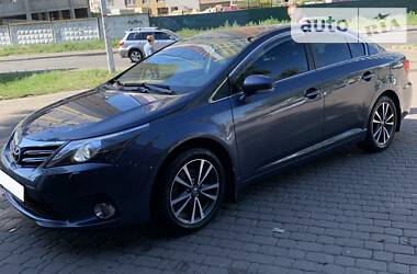 Toyota Avensis 2012