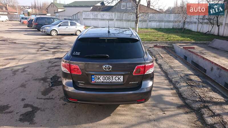 Универсал Toyota Avensis 2009 в Ровно
