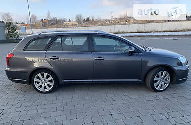 Универсал Toyota Avensis 2008 в Львове