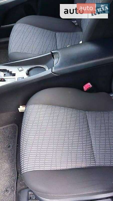 Універсал Toyota Avensis 2011 в Хмельницькому