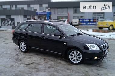 Универсал Toyota Avensis 2004 в Сарнах