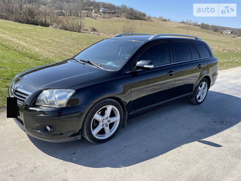 Универсал Toyota Avensis 2006 в Бродах