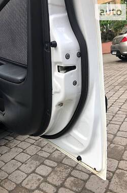 Седан Toyota Avensis 2002 в 