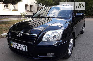 Седан Toyota Avensis 2006 в Одессе