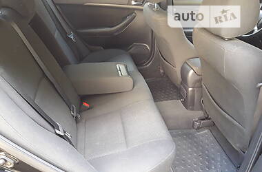 Седан Toyota Avensis 2006 в Одессе