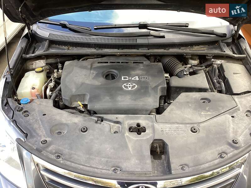 Універсал Toyota Avensis 2009 в Києві