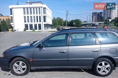 Универсал Toyota Avensis 2002 в Львове