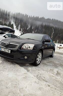 Седан Toyota Avensis 2008 в Черновцах