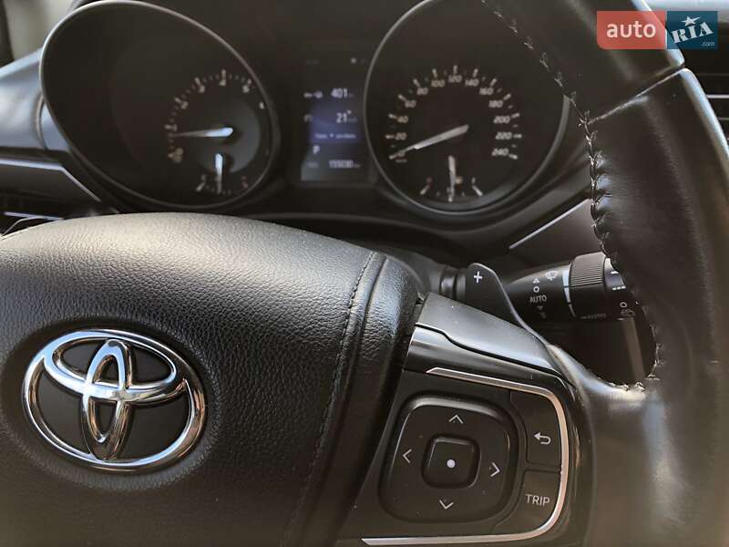 Универсал Toyota Avensis 2016 в Николаеве