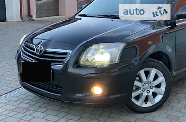 Седан Toyota Avensis 2008 в Ивано-Франковске